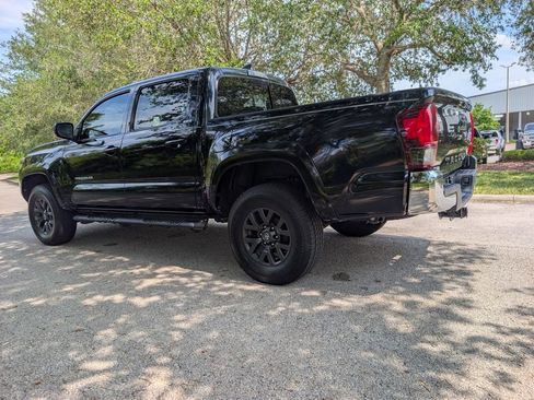 Used 2021 Toyota Tacoma SR5 RWD image 6