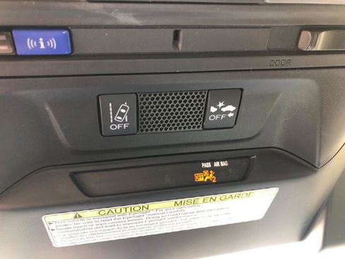 Used 2017 Subaru Impreza 2.0i Sport image 27