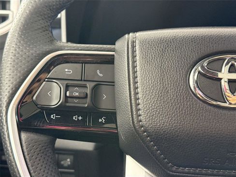 Certified 2025 Toyota Sequoia Platinum AWD/4WD image 18