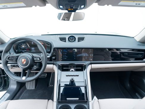 New 2026 Porsche Panamera 4 image 19