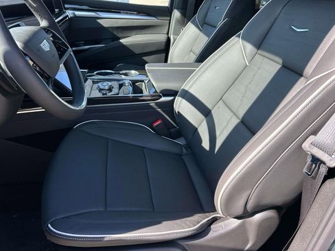New 2026 Cadillac Escalade Luxury w/ Touring Package image 24