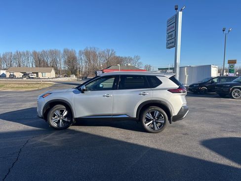 Used 2023 Nissan Rogue SL w/ SL Premium Package image 7