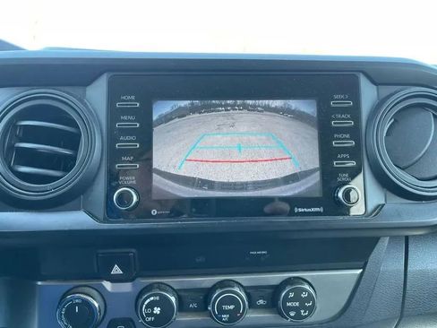 Used 2020 Toyota Tacoma SR image 28