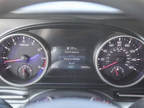 Certified 2022 Kia Carnival LX image 25