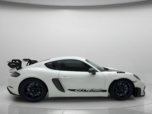 Used 2025 Porsche 718 Cayman GT4 RS w/ Weissach Package RWD image 4
