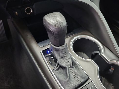 Used 2022 Toyota Camry LE FWD image 28