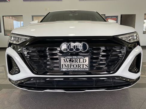 Used 2024 Audi Q8 e-tron Premium AWD/4WD image 8