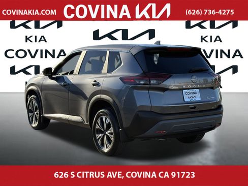 Used 2023 Nissan Rogue SV image 6