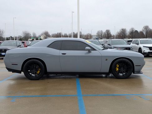 Used 2022 Dodge Challenger R/T Scat Pack w/ Shaker Package image 5