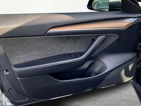 Used 2023 Tesla Model 3 Performance image 16