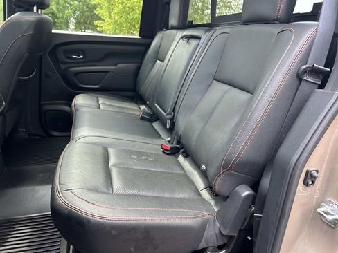 Used 2022 Nissan Titan PRO-4X w/ Pro-4x Convenience Package AWD/4WD image 18