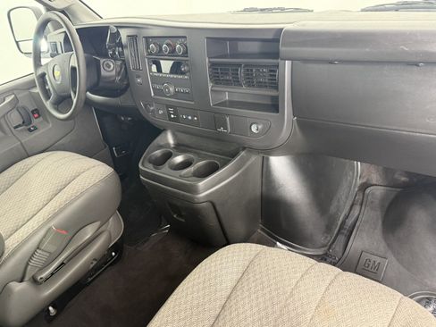 Used 2025 Chevrolet Express 3500 LS RWD image 11