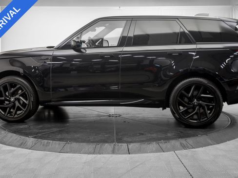 Used 2024 Land Rover Range Rover Sport Dynamic SE AWD/4WD image 4