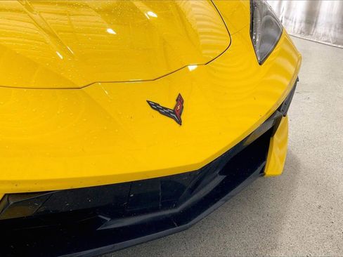 Used 2025 Chevrolet Corvette Stingray Coupe w/ 1LT RWD image 6