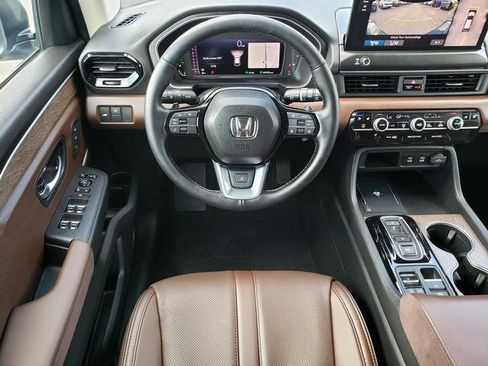 Used 2026 Honda Pilot Elite image 17