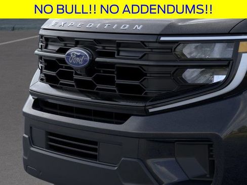 New 2025 Ford Expedition Active image 18