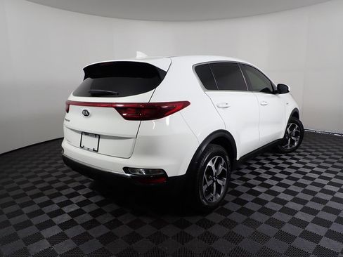 Used 2020 Kia Sportage LX image 16