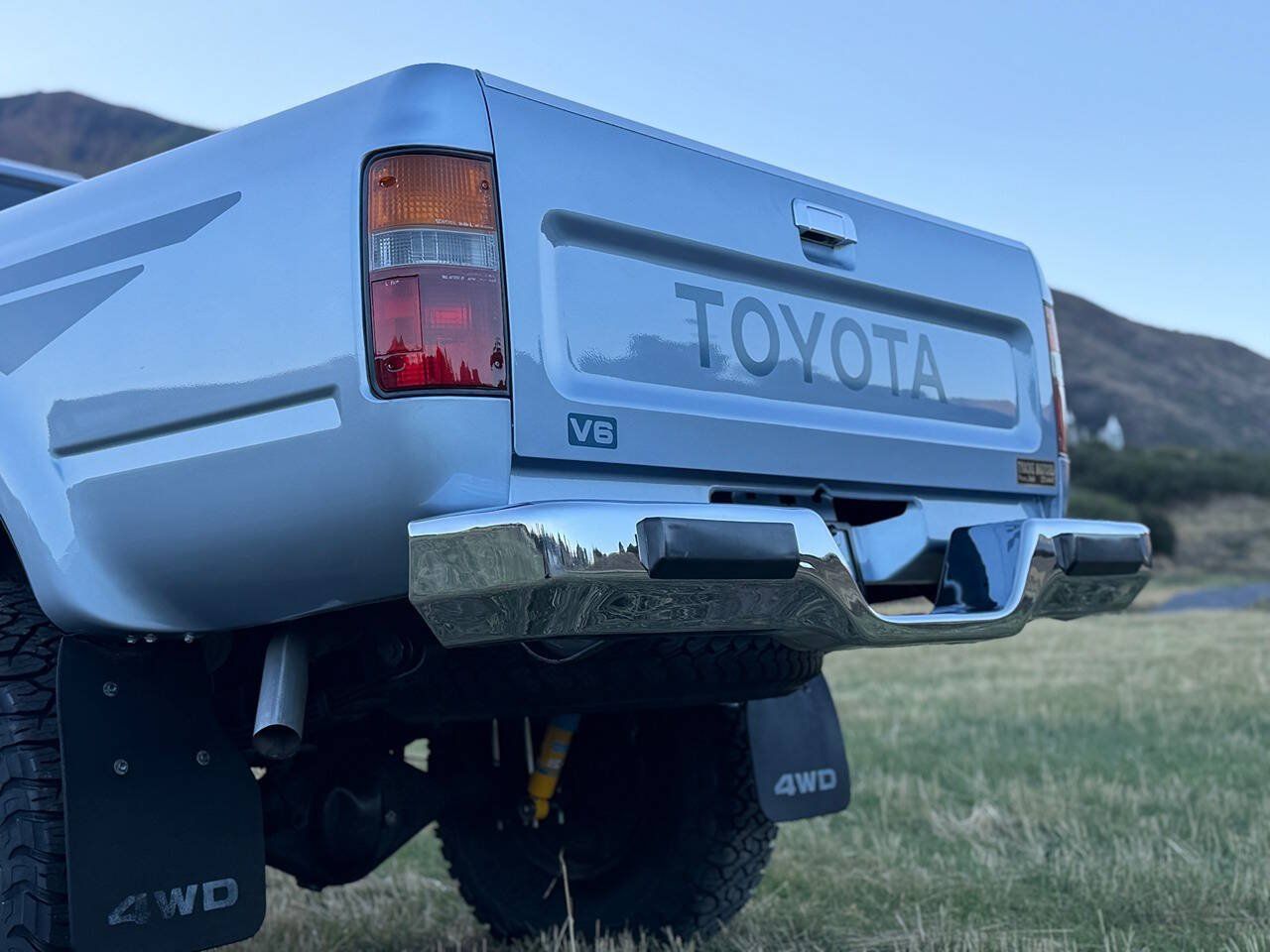 Used 1990 Toyota Pickup Deluxe AWD/4WD image 24