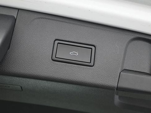 Used 2018 Volkswagen Atlas SEL Premium image 49