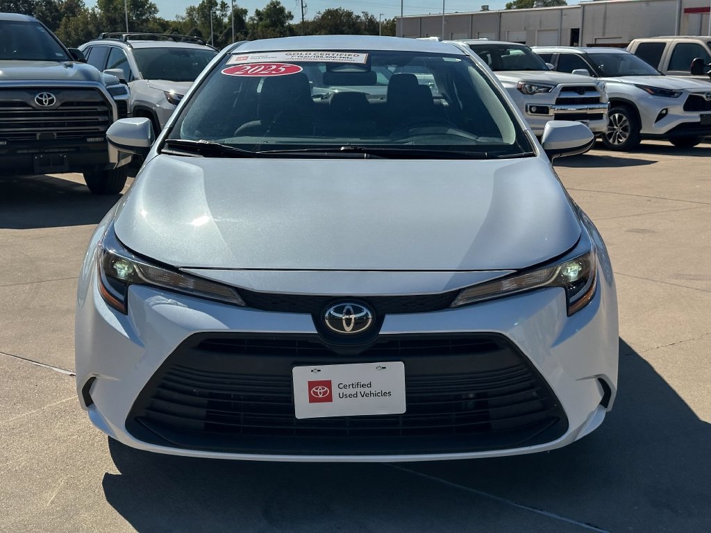 Used 2025 Toyota Corolla LE FWD image 8