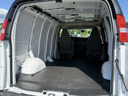 New 2026 Chevrolet Express 2500 w/ Driver Convenience Package RWD image 28