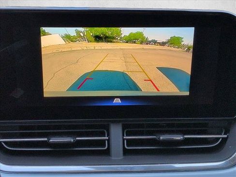 Used 2026 Chevrolet Trax LT w/ Driver Confidence Package FWD image 19