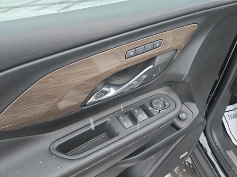 Used 2023 GMC Terrain Denali w/ Denali Premium Package image 16