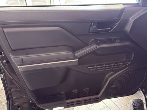 Used 2024 Toyota Tacoma SR5 w/ SR5 Upgrade Package RWD image 14