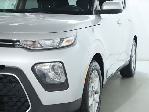 Used 2020 Kia Soul S image 4