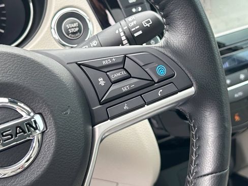 Used 2022 Nissan Rogue Sport SL w/ Premium Package FWD image 29