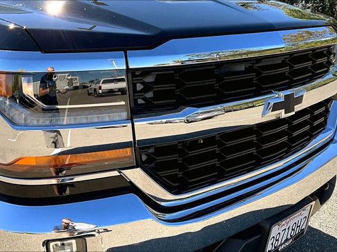 Used 2017 Chevrolet Silverado 1500 LT w/ All Star Edition image 29