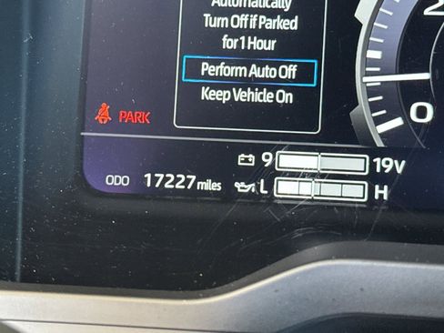 Used 2024 Toyota Tundra Limited image 23