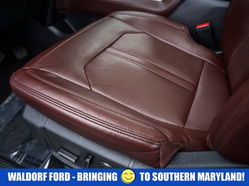 Used 2024 Ford Expedition Limited image 34