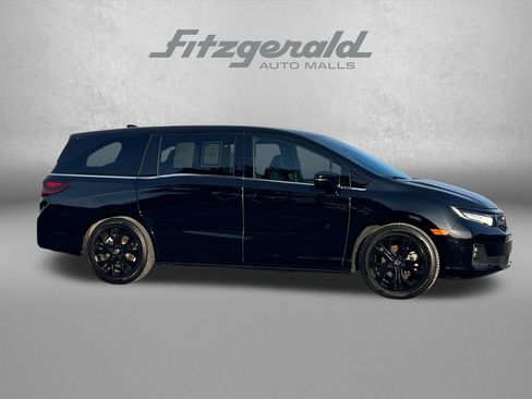 Used 2025 Honda Odyssey Sport-L image 3