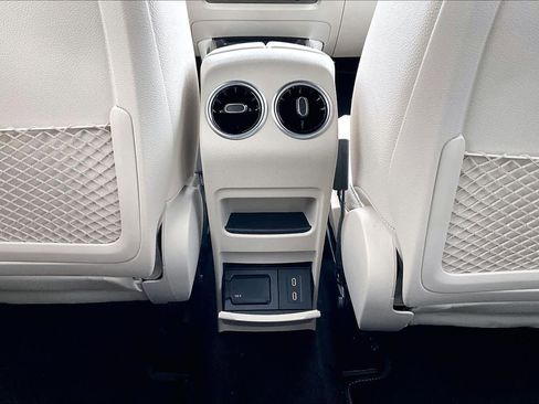 Certified 2025 Mercedes-Benz GLB 250 image 33