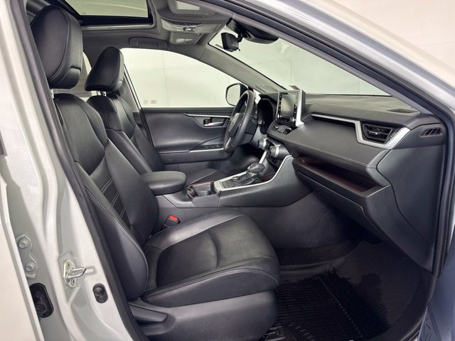 Used 2020 Toyota RAV4 Limited w/ Limited Grade Weather Package AWD/4WD image 4