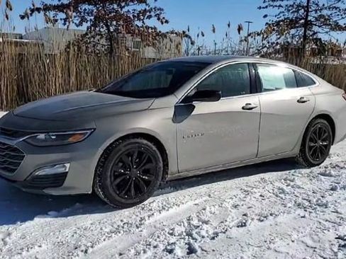 Used 2025 Chevrolet Malibu LT image 4