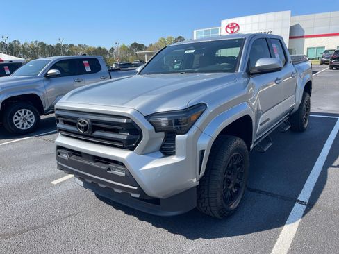 New 2026 Toyota Tacoma SR5 image 3