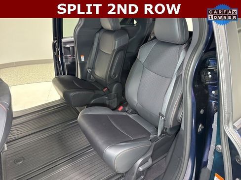Used 2022 Toyota Sienna XSE image 2