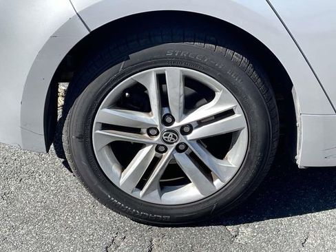Used 2019 Toyota Corolla SE FWD image 9