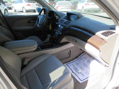 Used 2013 Acura MDX w/ Technology Package AWD/4WD image 16