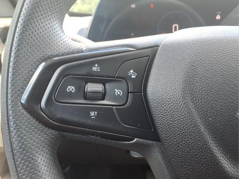 Certified 2024 Chevrolet Trax LT FWD image 20