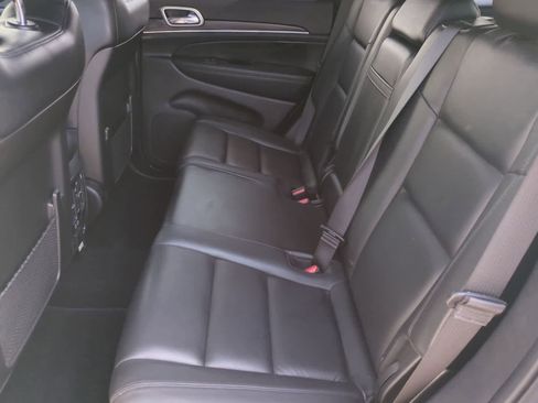 Used 2019 Jeep Grand Cherokee Limited AWD/4WD image 19