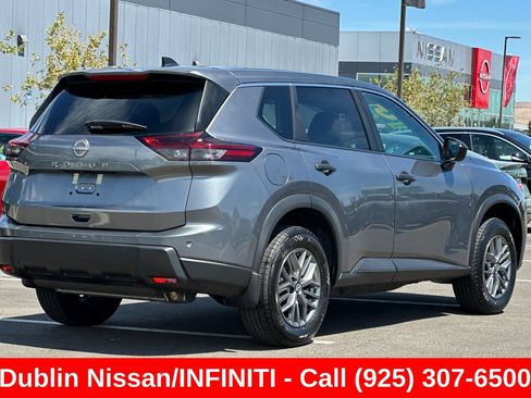 Used 2025 Nissan Rogue S FWD image 4