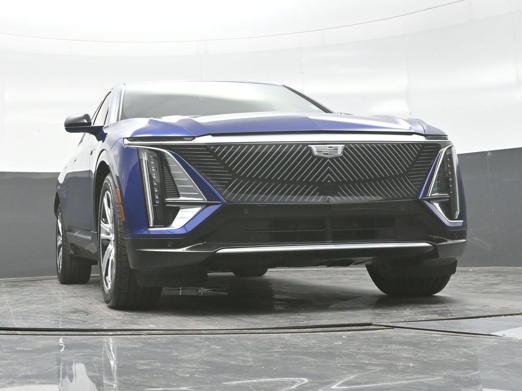 Certified 2024 Cadillac Lyriq Tech AWD/4WD image 15