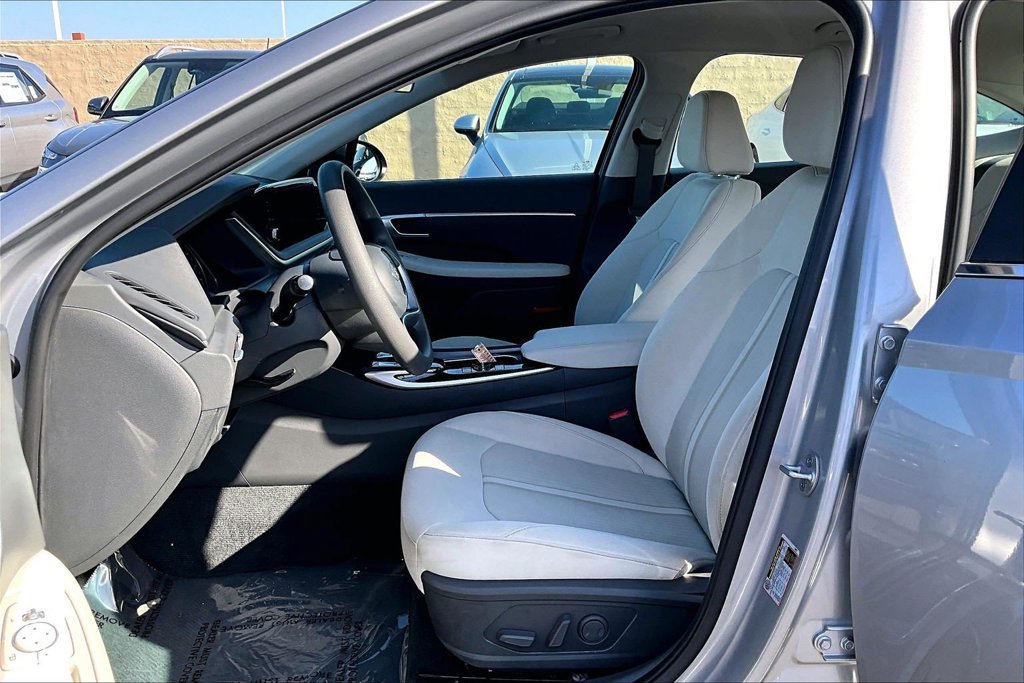 Certified 2023 Hyundai Sonata SEL FWD image 15