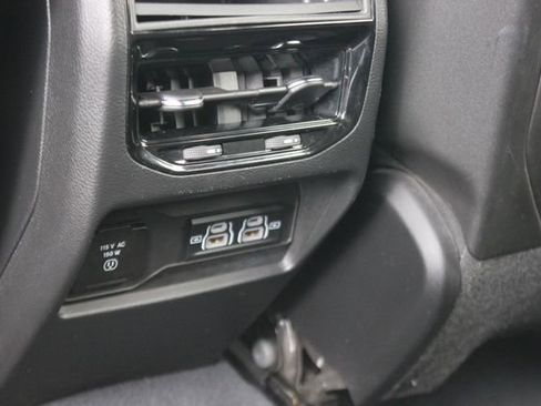 Used 2023 Jeep Grand Cherokee Altitude AWD/4WD image 24