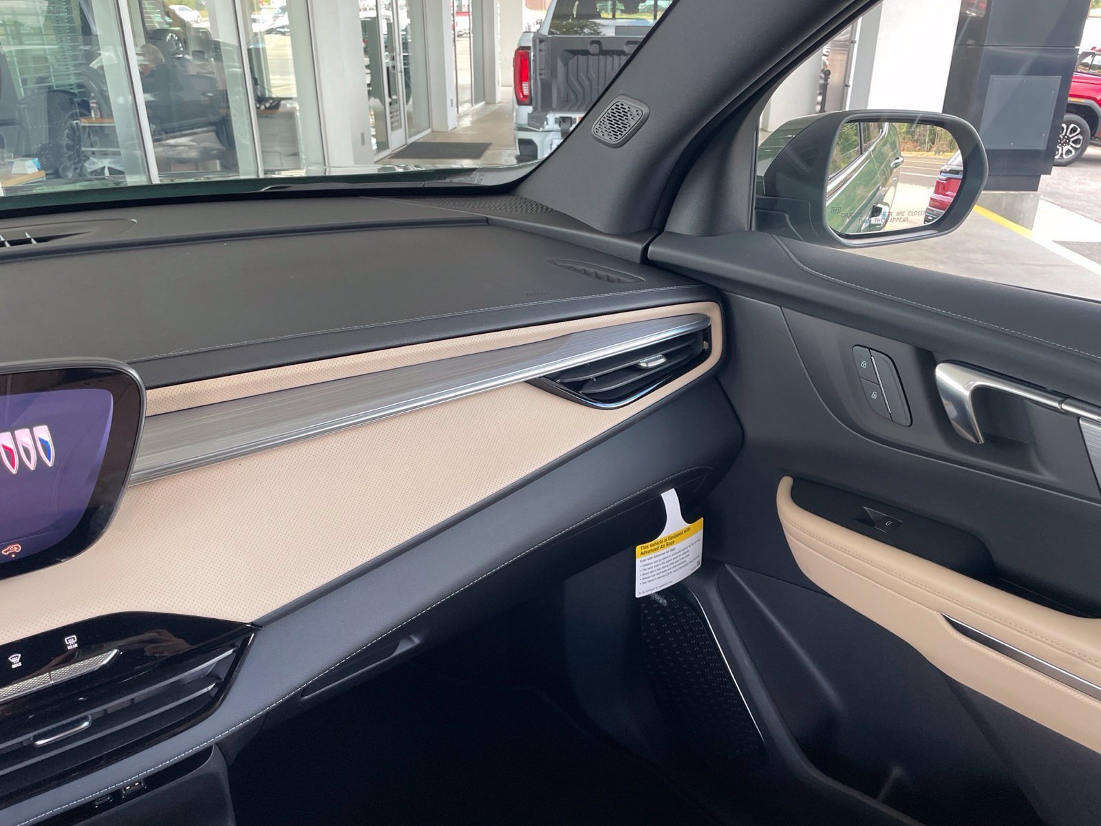New 2027 Buick Enclave Preferred w/ Power Package FWD image 32