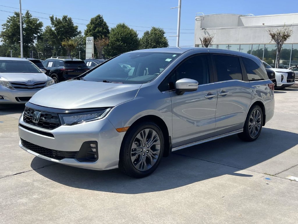 Used 2025 Honda Odyssey Touring image 7