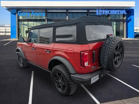 Used 2022 Ford Bronco Black Diamond image 3